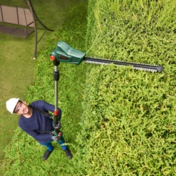 Bosch Power For All 18V 450mm UniversalHedgePole 18 Cordless Hedge Trimmer 8 Bosch Power For All 18V 450mm UniversalHedgePole 18 Cordless Hedge Trimmer -Garden Store bosch power for all 18v 450mm universalhedgepole 18 cordless hedge trimmer3165140888073 05i bq