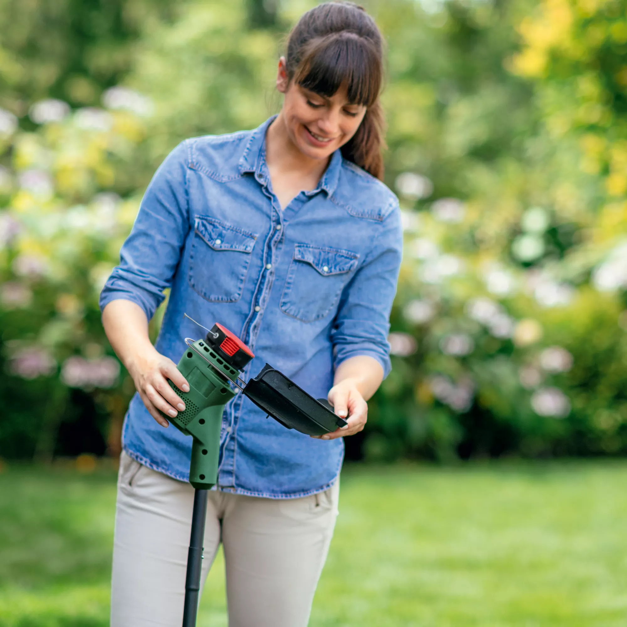 Bosch Power For All 18V 65mm Cordless Grass Trimmer EasyGrassCut 18-230 5 Bosch Power For All 18V 65mm Cordless Grass Trimmer EasyGrassCut 18-230 - Image 3