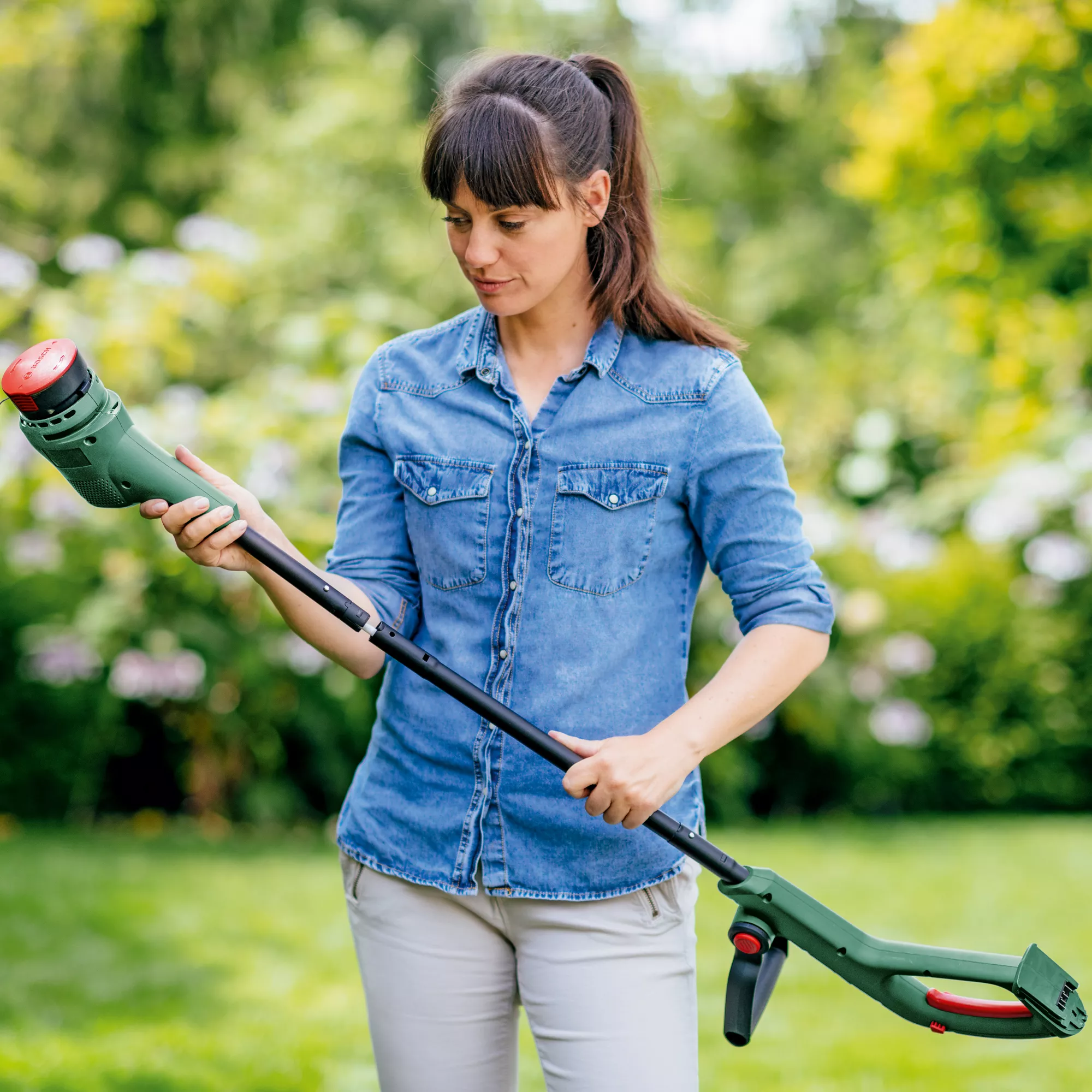 Bosch Power For All 18V 65mm Cordless Grass Trimmer EasyGrassCut 18-230 4 Bosch Power For All 18V 65mm Cordless Grass Trimmer EasyGrassCut 18-230 - Image 2