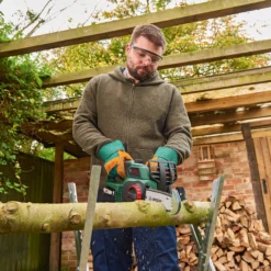 Bosch Power For All UniversalChain18 Cordless Chainsaw -Garden Store bosch power for all universalchain18 cordless chainsaw3165140925662 05bq