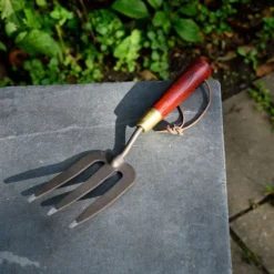 Burgon & Ball Dark Wood Hand Fork -Garden Store burgon ball dark wood hand fork5019360201564 01i bq