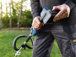 Erbauer 300mm Cordless Grass Trimmer EGT18-Li - KIT 24 Erbauer 300mm Cordless Grass Trimmer EGT18-Li - KIT -Garden Store erbauer 300mm cordless grass trimmer egt18 li kit3663602418245 31i