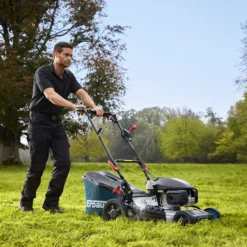 Erbauer ELMP170SP51 167cc Petrol Rotary Lawnmower -Garden Store erbauer elmp170sp51 167cc petrol rotary lawnmower5059340124438 01i