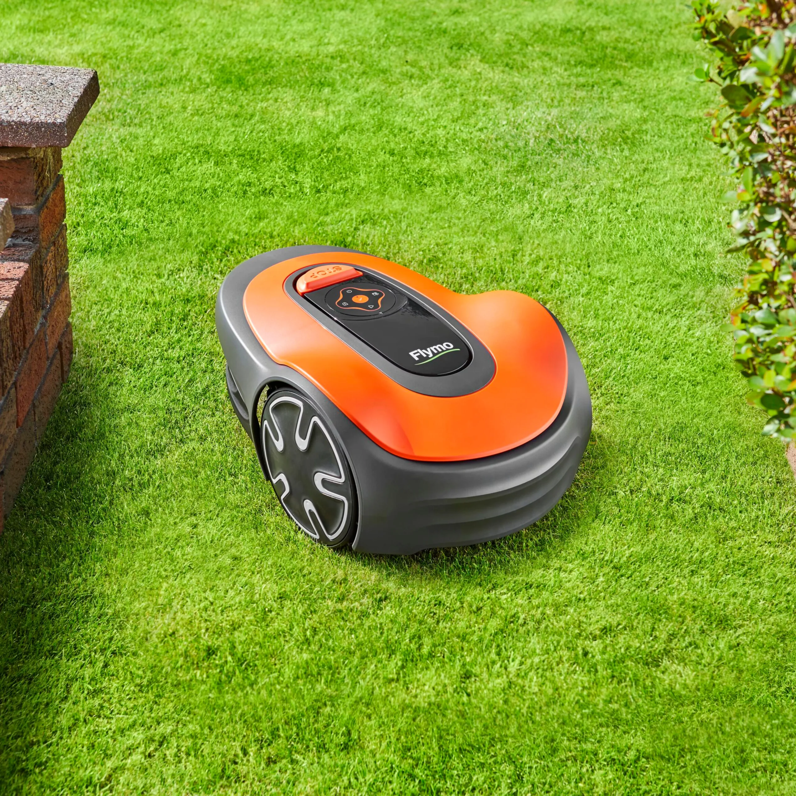 Flymo Easilife Go 250 Cordless Robotic Lawnmower 9 Flymo Easilife Go 250 Cordless Robotic Lawnmower - Image 7