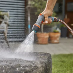 Gardena 4 Function Hose Spray Gun -Garden Store gardena 4 function hose spray gun4078500044561 01i bq