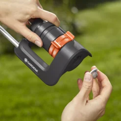 Gardena Aquaroll Oscillating Sprinkler 10 Gardena Aquaroll Oscillating Sprinkler -Garden Store gardena aquaroll oscillating sprinkler4066407004160 36c bq