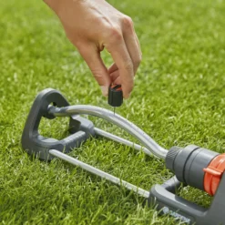 Gardena Aquaroll Oscillating Sprinkler 11 Gardena Aquaroll Oscillating Sprinkler -Garden Store gardena aquaroll oscillating sprinkler4066407004160 38c bq