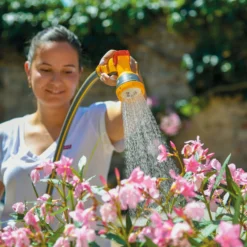 Hozelock 5 Function Hose Spray Gun -Garden Store hozelock 5 function hose spray gun5010646062978 02i bq