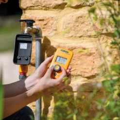 Hozelock Electronic Timer -Garden Store hozelock electronic timer5010646062435 03i bq