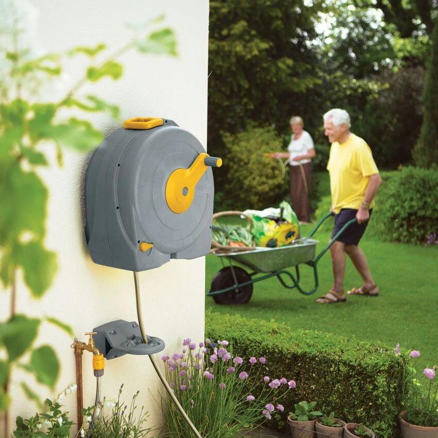 Hozelock Wall-mounted Hose Pipe Set (L)40m 4 Hozelock Wall-mounted Hose Pipe Set (L)40m - Image 2