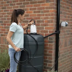 Mac Allister 18V Cordless Water Butt Pump -Garden Store mac allister 18v cordless water butt pump5059340250311 02i