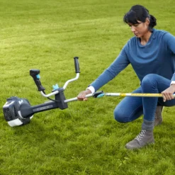 Mac Allister 33cc Petrol MBCP33-4 Brushcutter -Garden Store mac allister 33cc petrol mbcp33 4 brushcutter5059340124322 03i