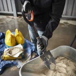 Magnusson Pointed D Handle Micro Shovel -Garden Store magnusson pointed d handle micro shovel5059340086620 01i