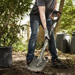 Magnusson Pointed Digging Spade 16 Magnusson Pointed Digging Spade -Garden Store magnusson pointed digging spade5059340086682 01i