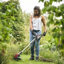 Mountfield Freedom100 250mm Cordless Grass Trimmer MTR 20 Li Kit 19 Mountfield Freedom100 250mm Cordless Grass Trimmer MTR 20 Li Kit -Garden Store mountfield freedom100 250mm cordless grass trimmer mtr 20 li kit8008984844612 01i bq
