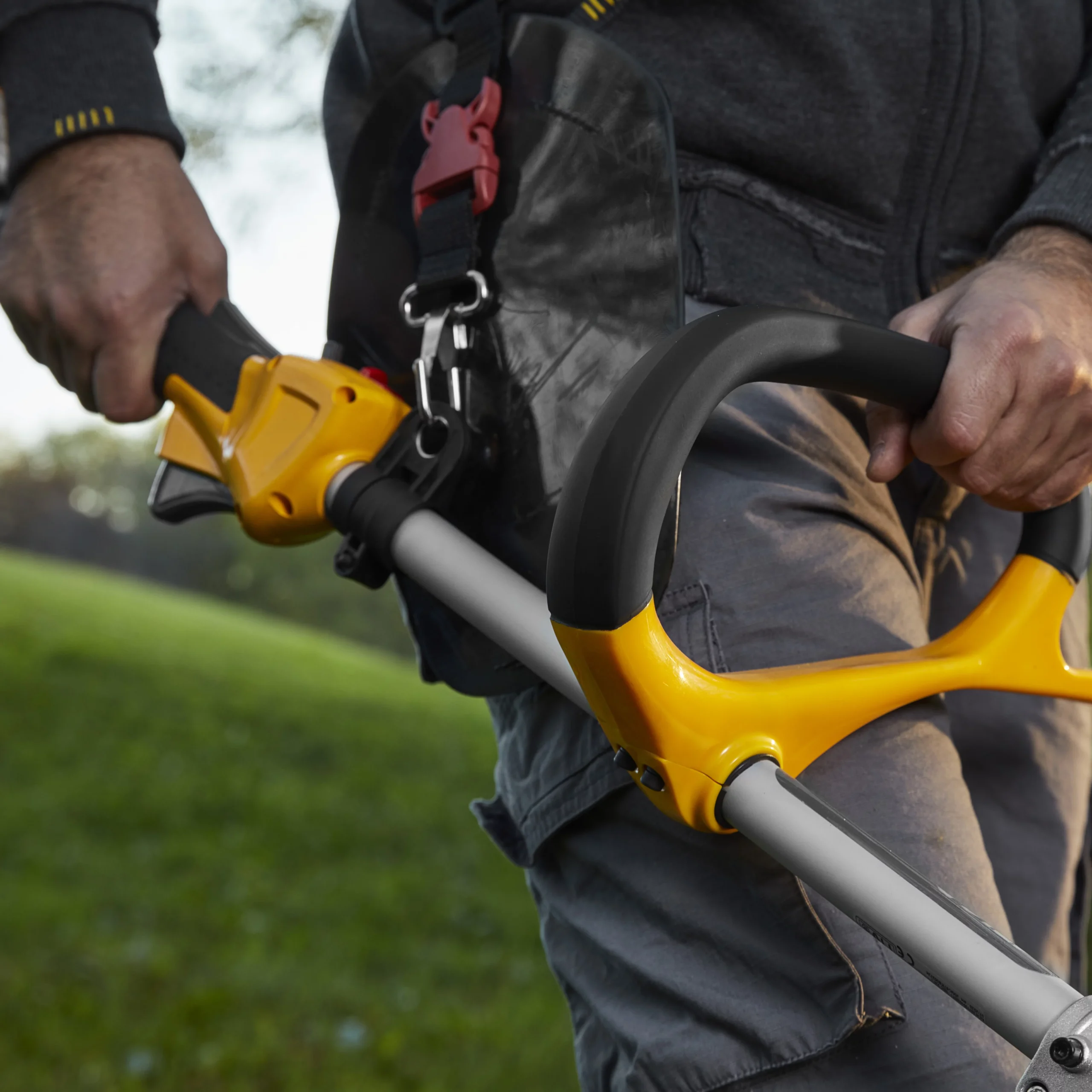 Stiga 430mm Petrol BC 330 A / 287120102/ST2 Brushcutter 10 Stiga 430mm Petrol BC 330 A / 287120102/ST2 Brushcutter - Image 8