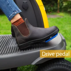 Stiga Battery-powered Ride-on Lawnmower 48V 17 Stiga Battery-powered Ride-on Lawnmower 48V -Garden Store stiga battery powered ride on lawnmower 48v8008984852570 25c